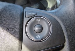 2017 Honda HR-V - Image 42