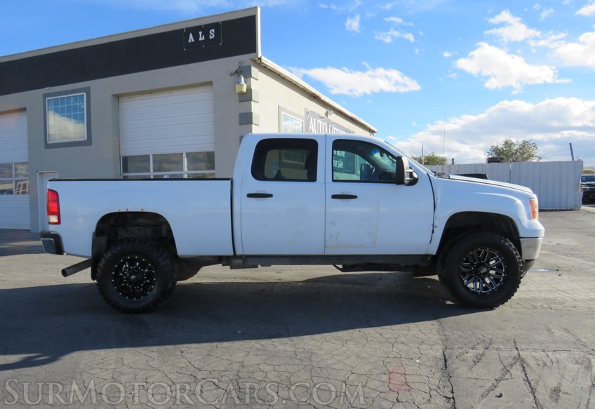 2012 GMC Sierra 2500HD - Image 9