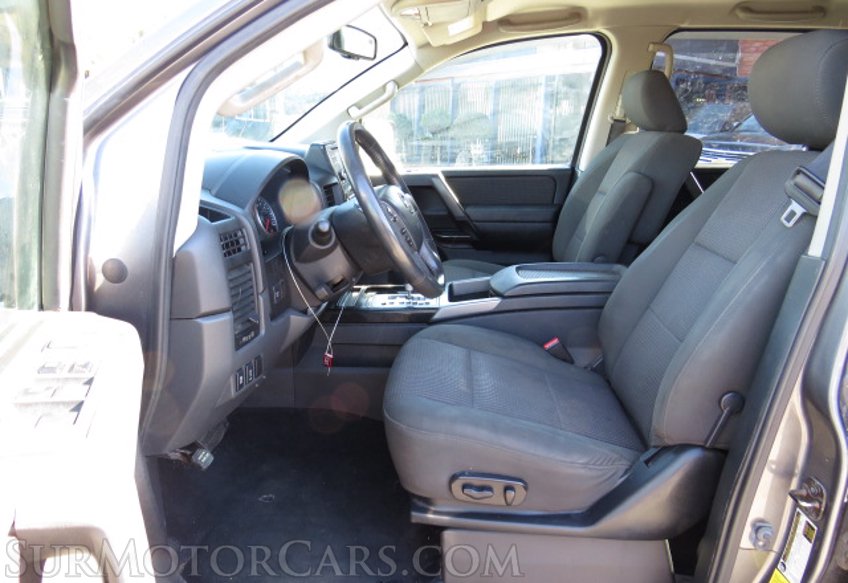 2014 Nissan Titan - Image 24