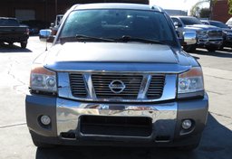 2014 Nissan Titan - Image 9