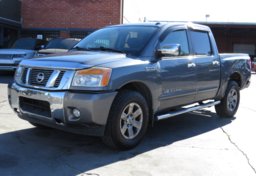 2014 Nissan Titan - Image 4
