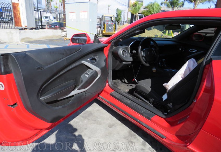 2018 Chevrolet Camaro - Image 19