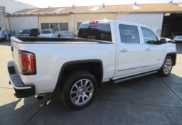 2017 GMC Sierra 1500 - Image 8