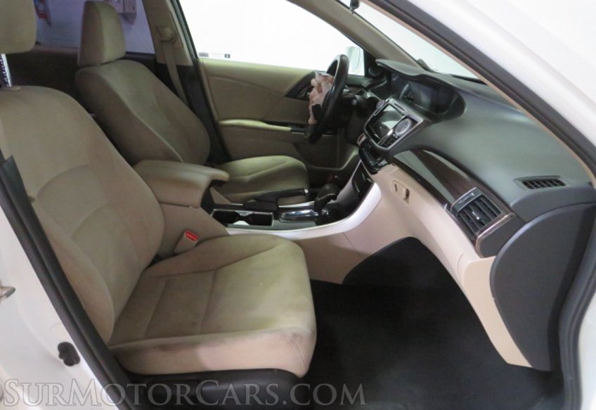 2017 Honda Accord - Image 22