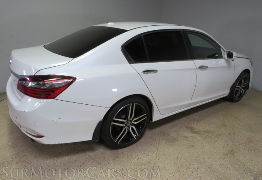 2017 Honda Accord - Image 5