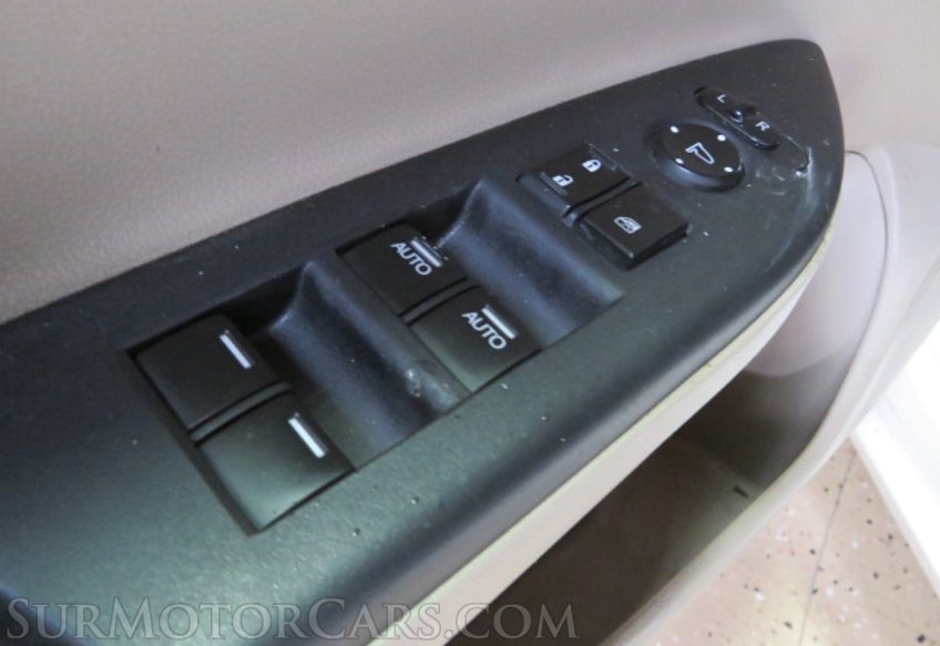 2017 Honda Accord - Image 44