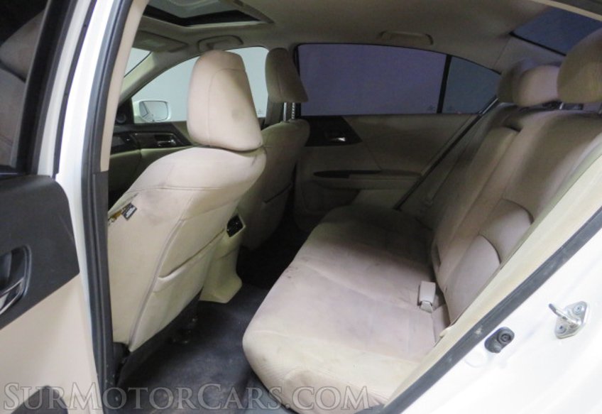 2017 Honda Accord - Image 29