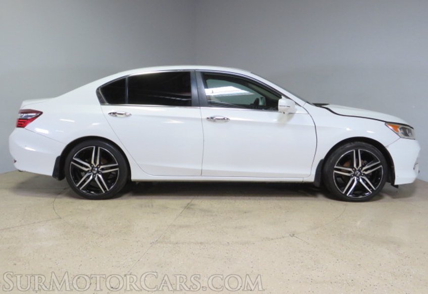 2017 Honda Accord - Image 9