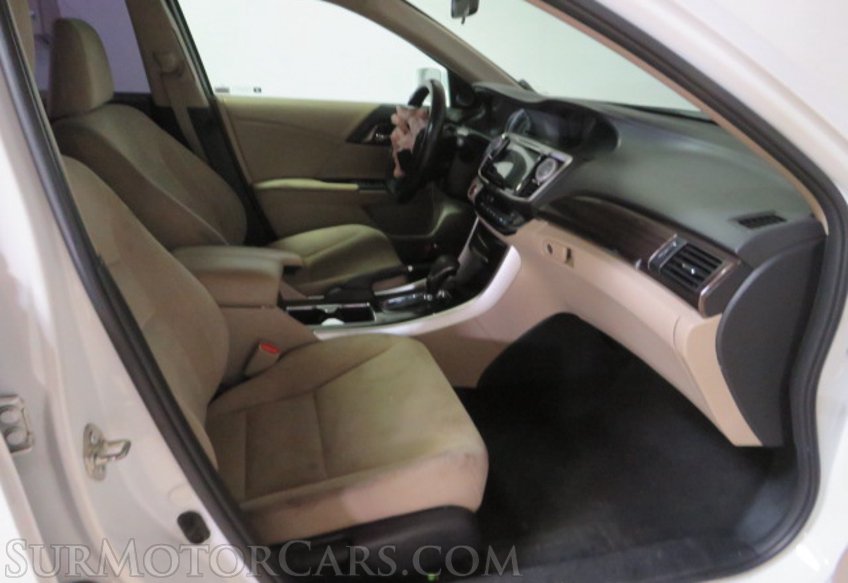 2017 Honda Accord - Image 26