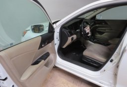 2017 Honda Accord - Image 20