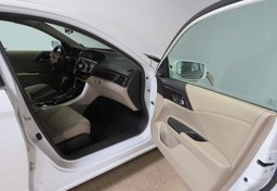 2017 Honda Accord - Image 21