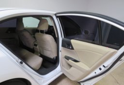 2017 Honda Accord - Image 28