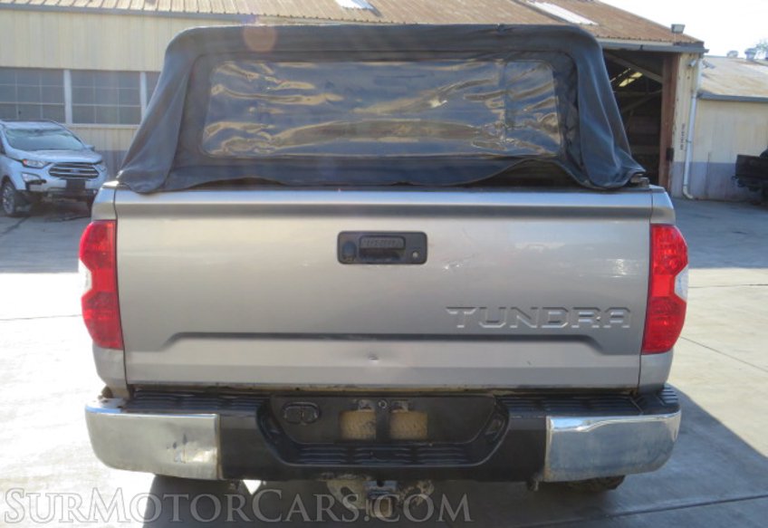 2014 Toyota Tundra 4WD Truck - Image 9