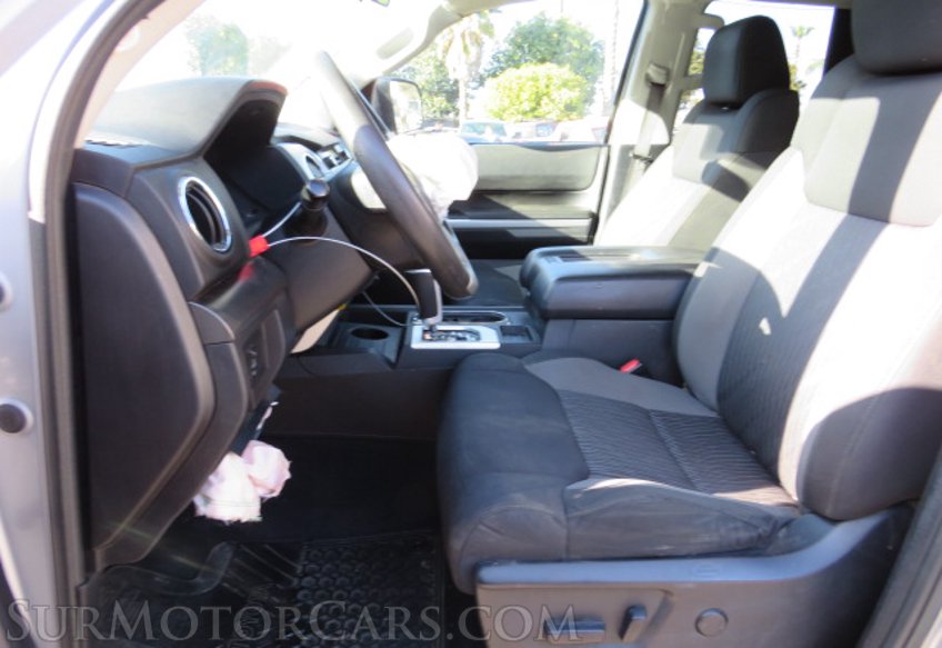 2014 Toyota Tundra 4WD Truck - Image 24