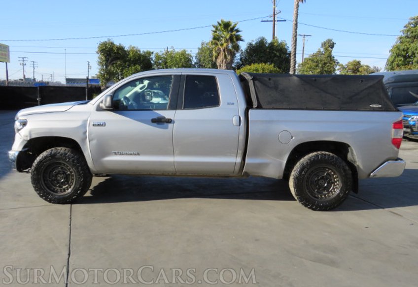 2014 Toyota Tundra 4WD Truck - Image 10