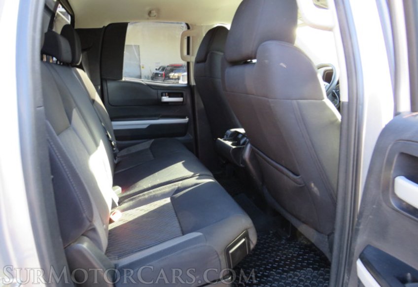 2014 Toyota Tundra 4WD Truck - Image 31