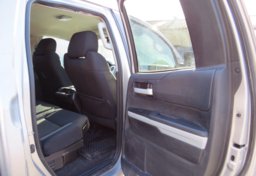 2014 Toyota Tundra 4WD Truck - Image 23