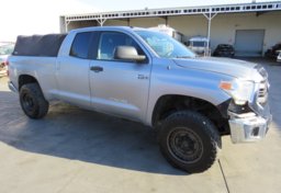 2014 Toyota Tundra 4WD Truck - Image 1