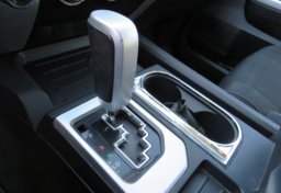 2014 Toyota Tundra 4WD Truck - Image 44