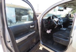 2014 Toyota Tundra 4WD Truck - Image 20