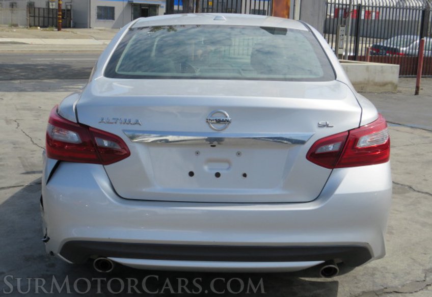 2018 Nissan Altima - Image 10