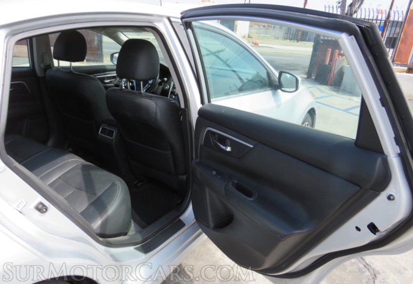 2018 Nissan Altima - Image 24