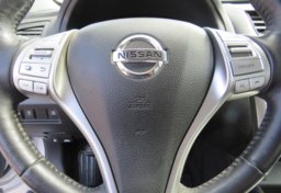 2018 Nissan Altima - Image 34