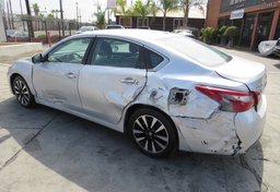 2018 Nissan Altima - Image 6