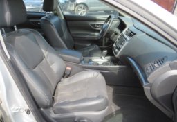 2018 Nissan Altima - Image 26