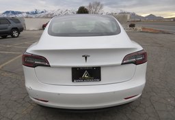2020 Tesla Model 3 - Image 13