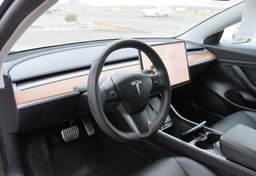 2020 Tesla Model 3 - Image 26