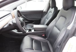 2020 Tesla Model 3 - Image 29