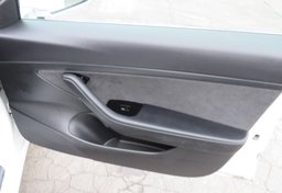 2020 Tesla Model 3 - Image 51