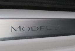 2020 Tesla Model 3 - Image 49