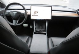 2020 Tesla Model 3 - Image 25