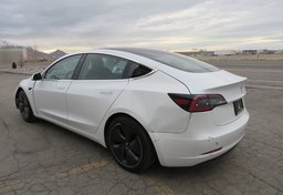 2020 Tesla Model 3 - Image 8
