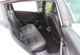 2020 Tesla Model 3 - Image 34