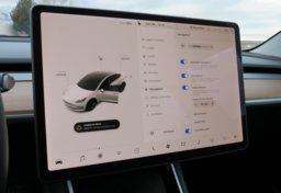 2020 Tesla Model 3 - Image 42