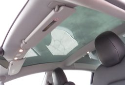 2020 Tesla Model 3 - Image 39