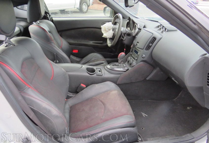 2020 Nissan 370Z Coupe - Image 24