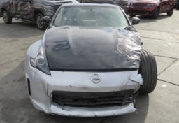 2020 Nissan 370Z Coupe - Image 11