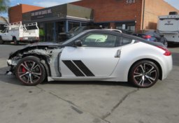 2020 Nissan 370Z Coupe - Image 10