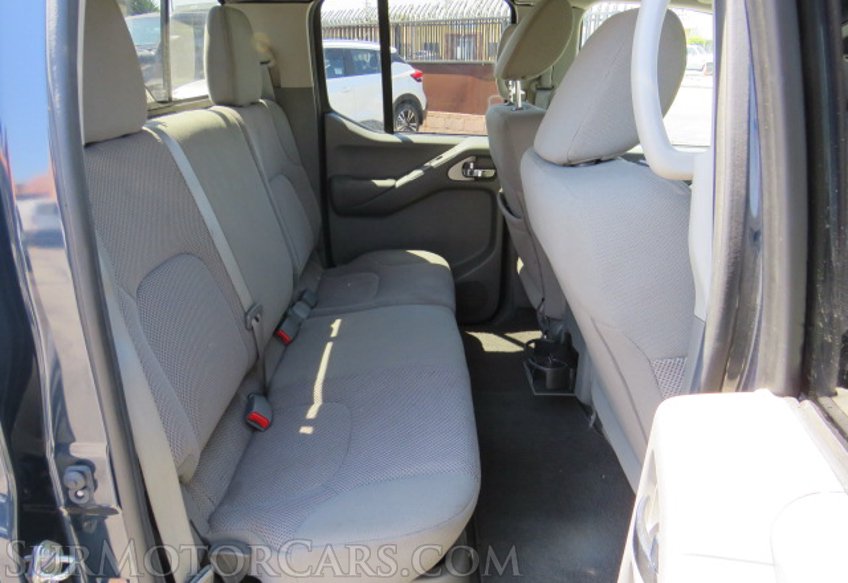 2019 Nissan Frontier - Image 32