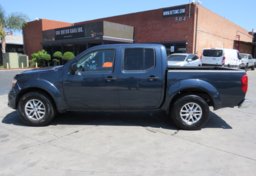 2019 Nissan Frontier - Image 5