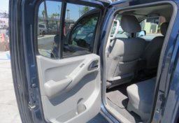 2019 Nissan Frontier - Image 27