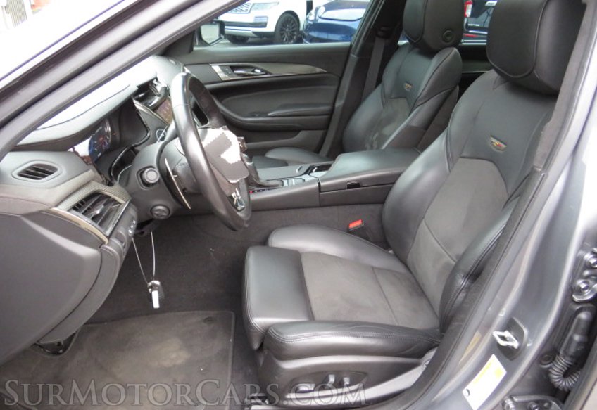 2019 Cadillac CTS-V Sedan - Image 29