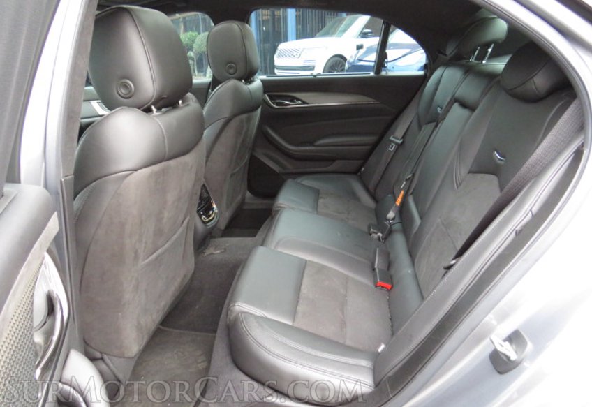 2019 Cadillac CTS-V Sedan - Image 35