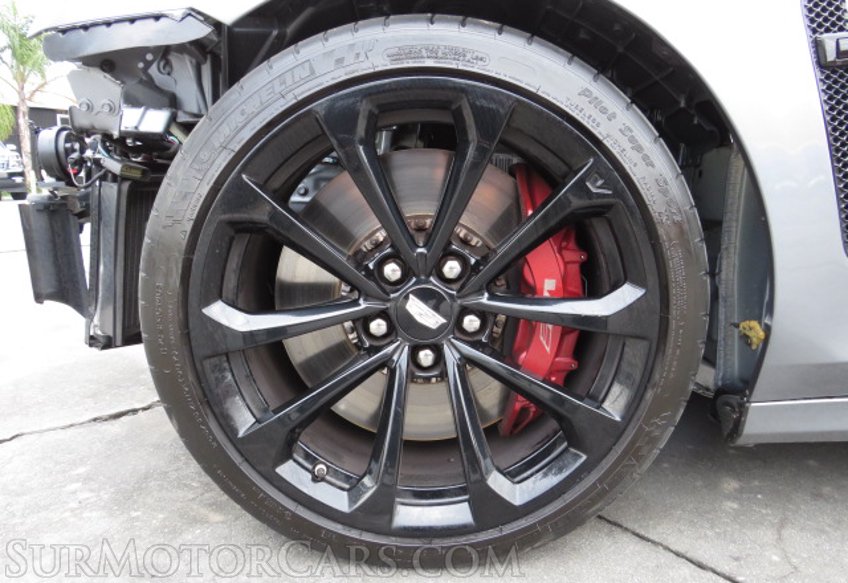 2019 Cadillac CTS-V Sedan - Image 11