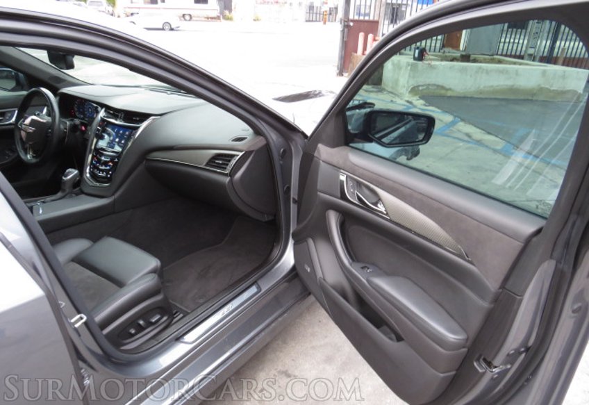 2019 Cadillac CTS-V Sedan - Image 24