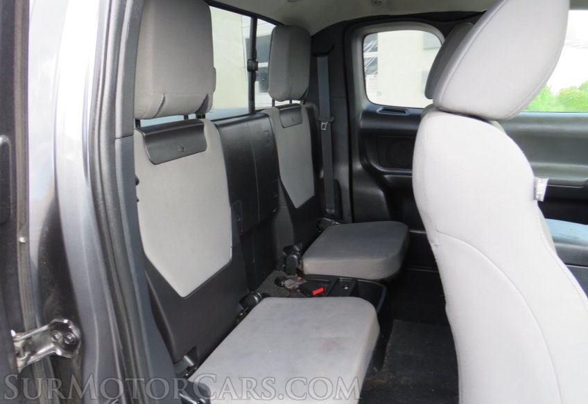 2019 Toyota Tacoma - Image 28